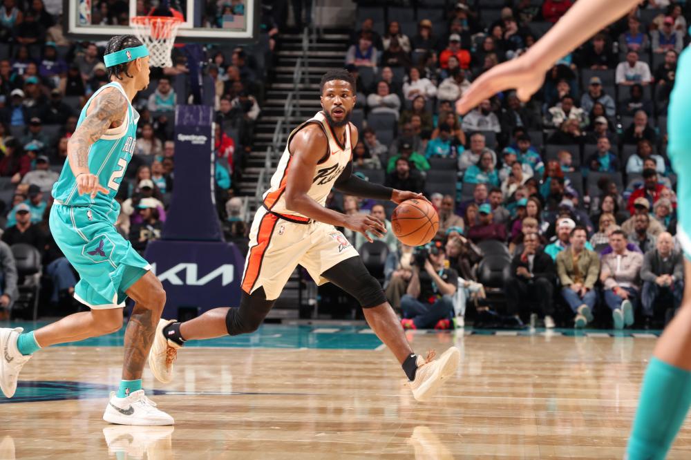 特别是在中 特别是在中